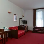Hyrny
